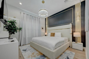 Elegant 3BR Haven- Games, Luxury & Lush Garden